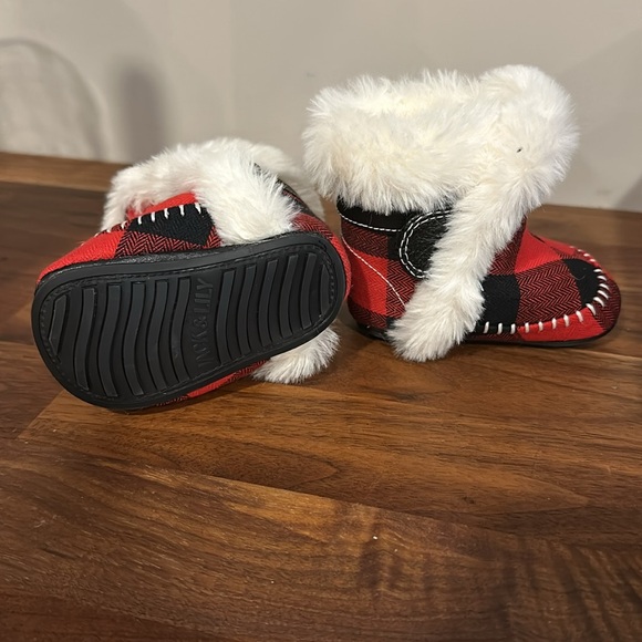 Jack and Lily Baby Booties - Picture 2 of 2